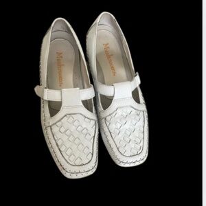 Real leather woven mushrooms Women's White Loafers